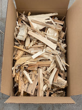 Laden Sie das Bild in den Galerie-Viewer, Anfeuerholz / Anzündholz lose (ohne Netze)
