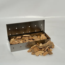 Laden Sie das Bild in den Galerie-Viewer, Räucherbox mit Seitenlöcher und Klappdeckel