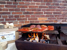 Laden Sie das Bild in den Galerie-Viewer, Grillholz - Grillholz24 -